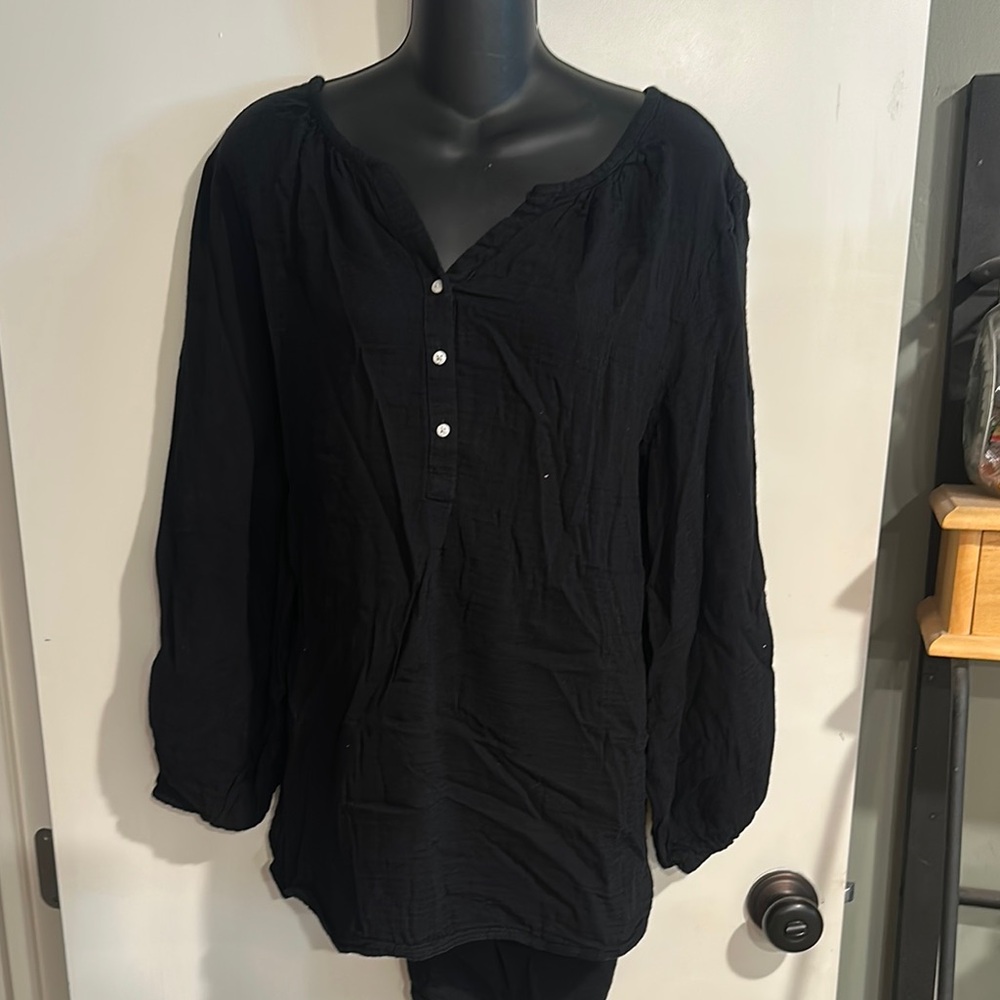 4/$16 Old Navy Black Women's Top Pirate Sleeves V Neck